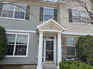 1573 Legacy Pkwy E Unit 3, Maplewood, MN 55109
