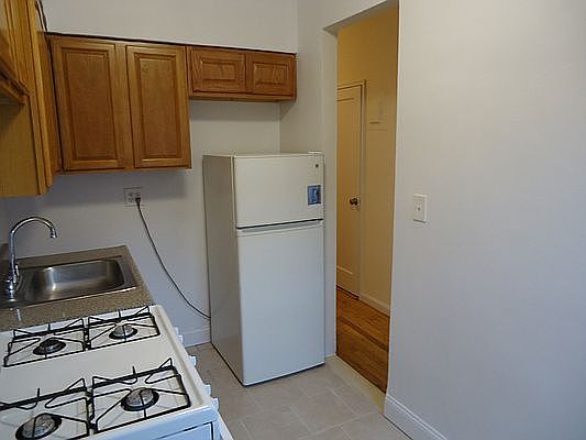 3rd image of 75-20 113th St APT 1L