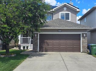514 S Stonegate Rd NW, Airdrie, AB T4B3A1