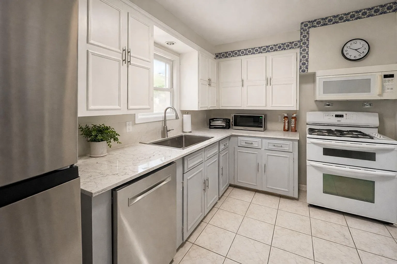 4 bed, 5.0 bath, 2007 sqft, $802 — Photo 4