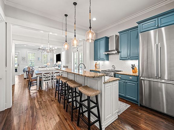 3rd image of 78 W Summersweet Ln
