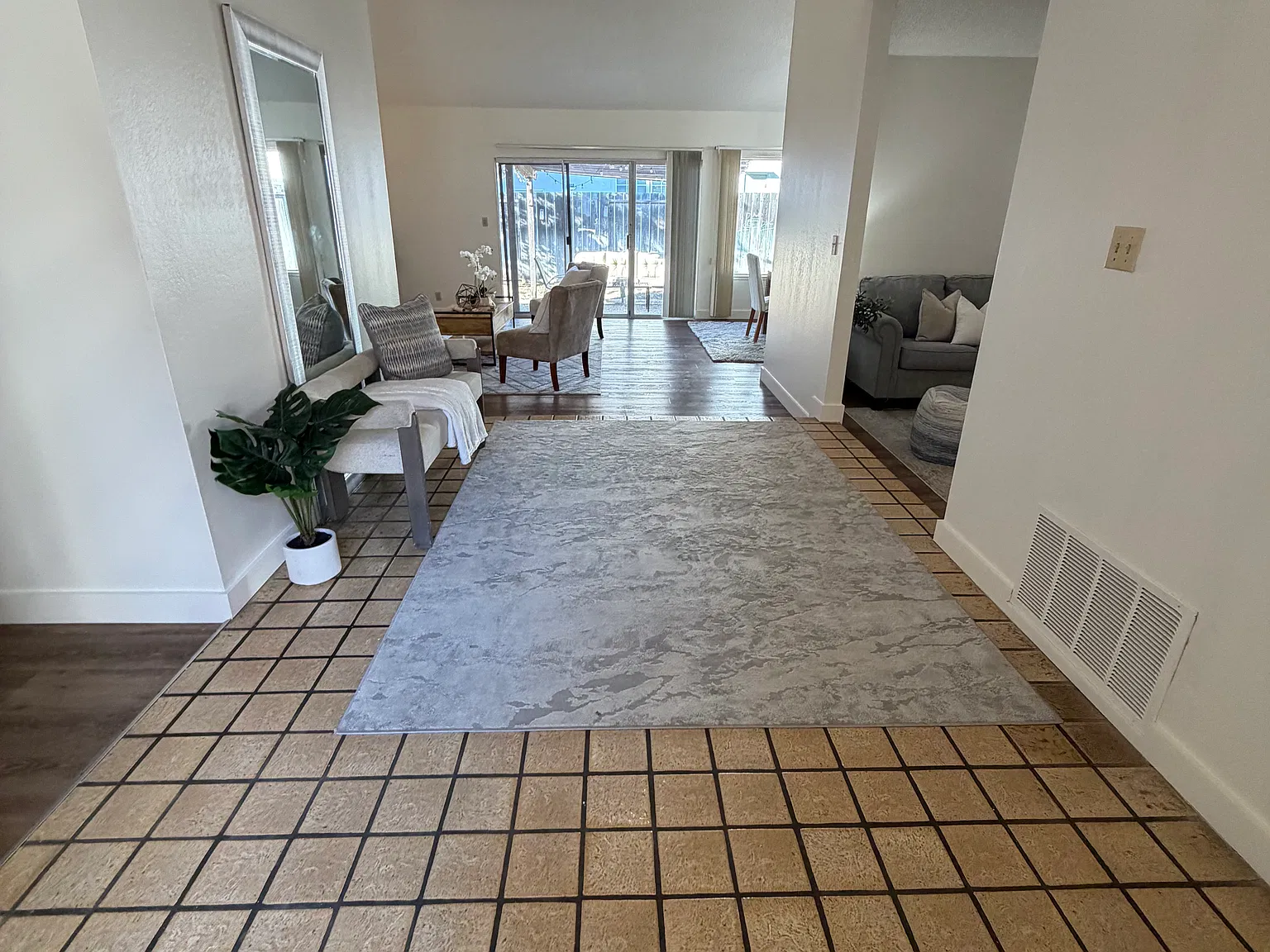 4 bed, 2.5 bath, 2200 sqft, $8,000 — Photo 1