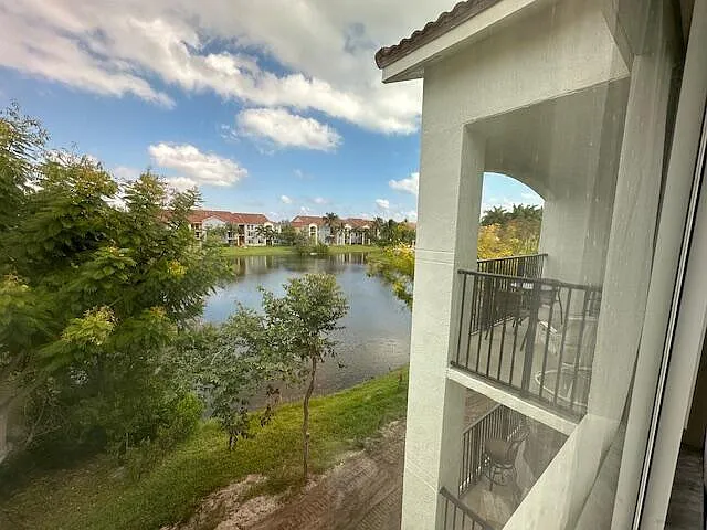 822 Villa Cir — Photo 12
