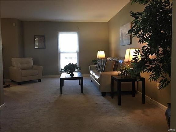 4th image of 323 Carmel Woods Dr