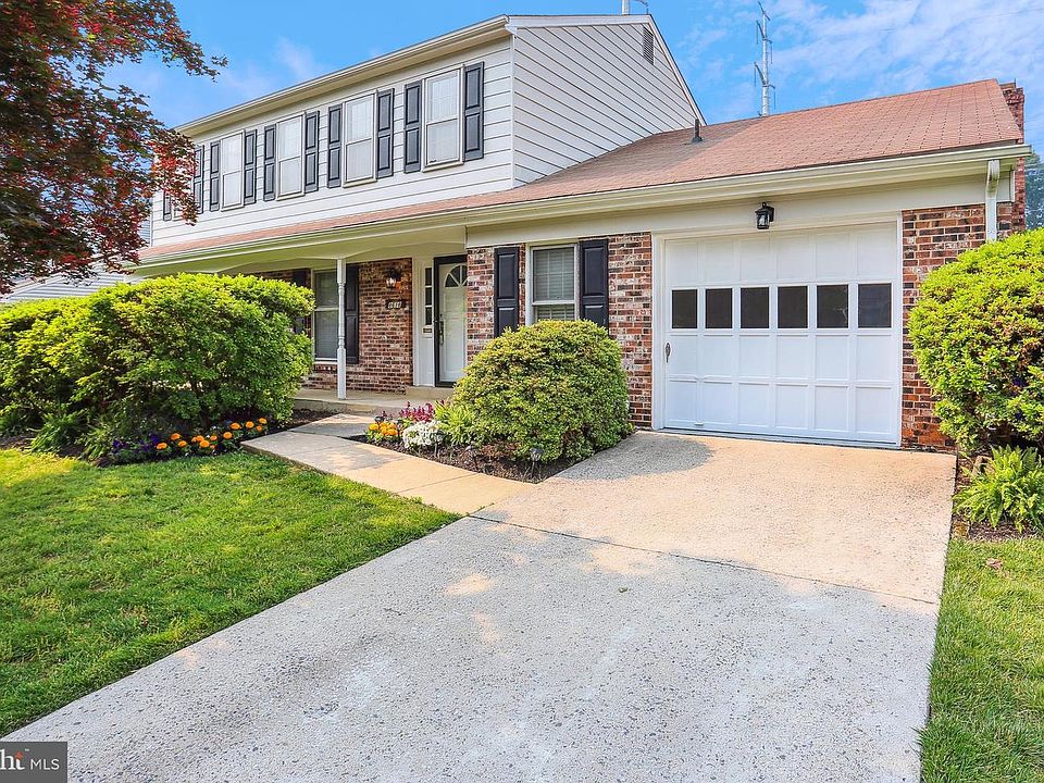1st image of 8618 Wild Olive Dr