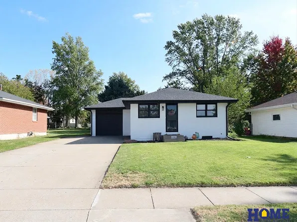 4840 S 47th St, Lincoln, NE 68516