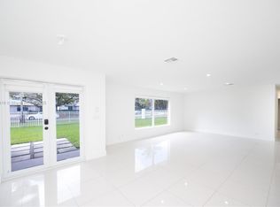 6695 SW 96th St, Pinecrest, FL 33156