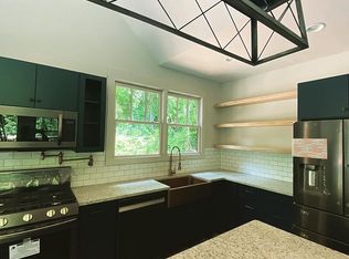 166 Rhinehart Rd, Candler, NC 28715