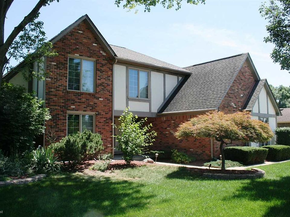1st image of 46832 Kramer Dr