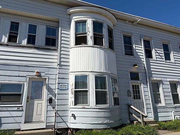 2nd image of 24 Cedar St