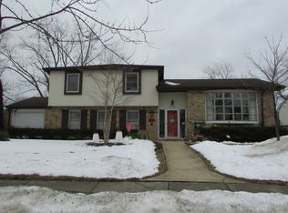 1451 E Gloria Dr, Palatine, IL 60074