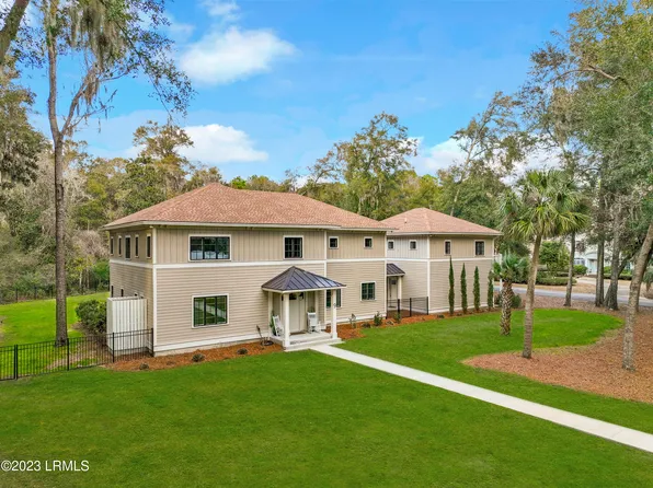 9 Tuxedo Dr, Beaufort, SC 29907