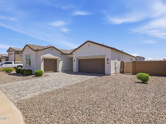 2nd image of 40583 W DESERT FAIRWAYS Drive