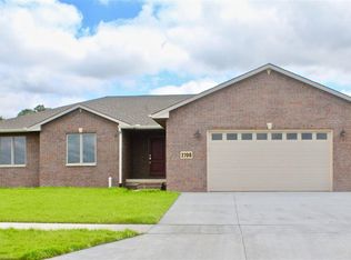 2708 Morris Rd, Hutchinson, KS 67502