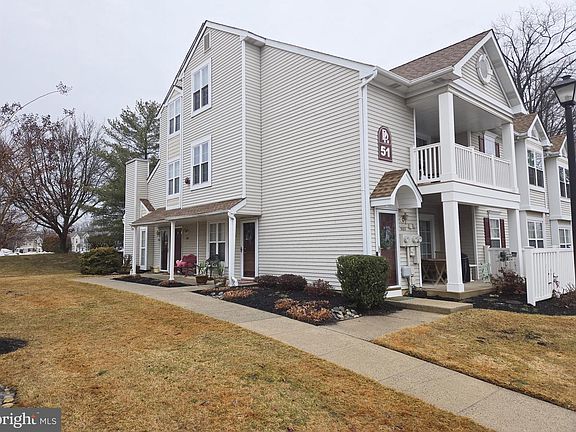 2nd image of 5105 Aberdeen Ln