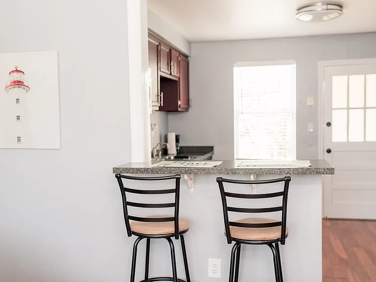 1324 Little Bay Ave #3 — Photo 5