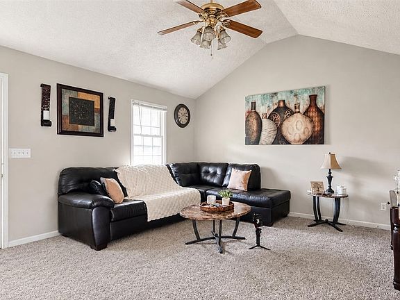 3rd image of 212 Coates Rd