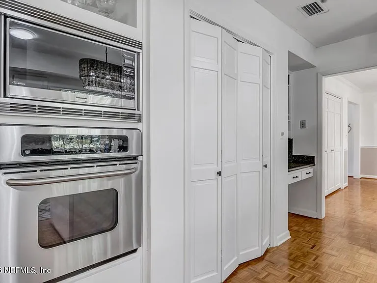 1452 Seminole Rd — Photo 20