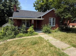 3156 Round Hill Ave NW, Roanoke, VA 24012