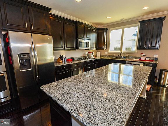 5th image of 117 Blackgum Ct
