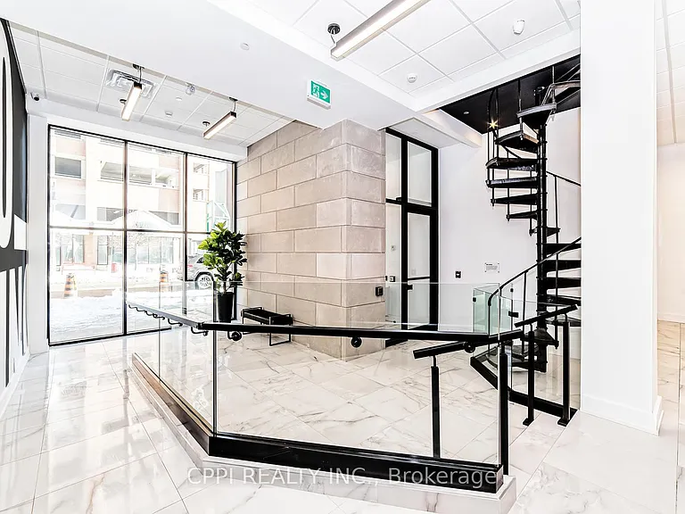 70 King St E #413 — Photo 1