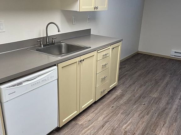 4th image of 1212 Market St APT 106