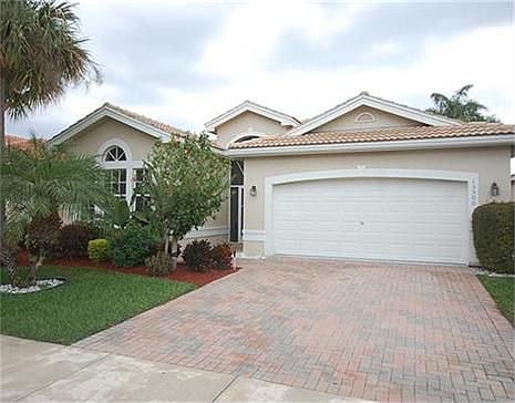 1st image of 13500 Cordoba Lake Way