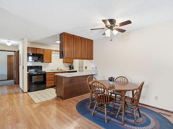 4th image of 789 Parkside Dr #789G