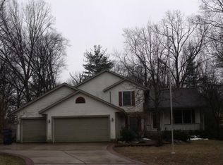6794 N Point Dr, Fruitport, MI 49415