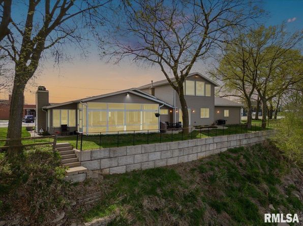 35 Ferry St, Prophetstown, IL 61277