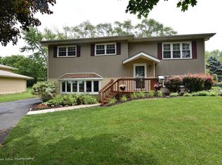 1408 Mildred Ave, St Charles, IL 60174