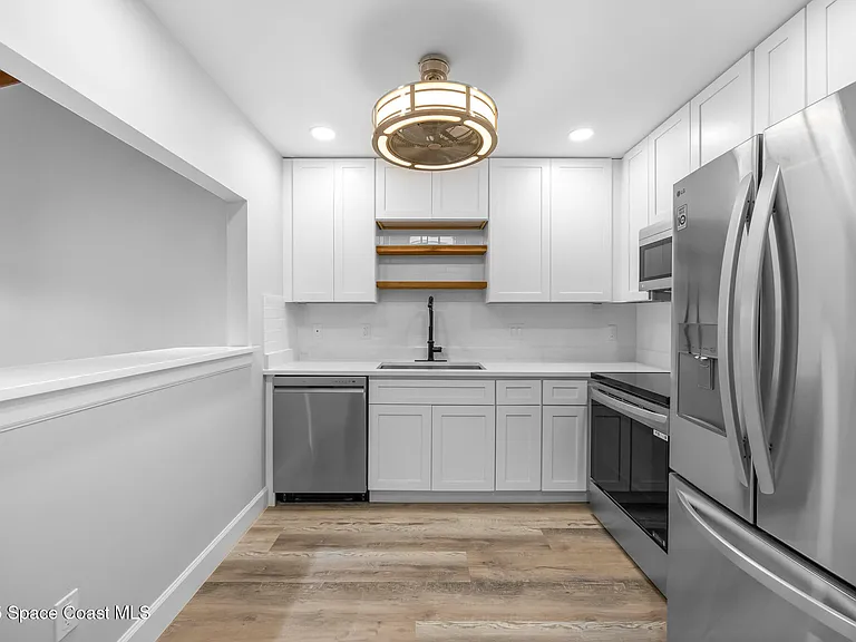 111 Columbia Dr — Photo 11