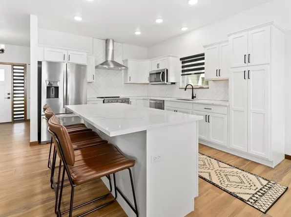 7813 E Marana St, Sioux Falls, SD 57110