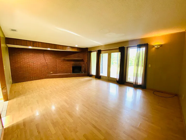 371 Pineview Rd — Photo 8