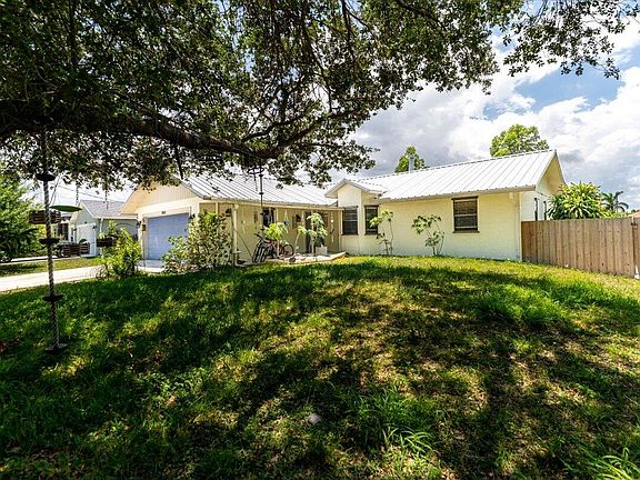 3rd image of 3632 SW Hale Street