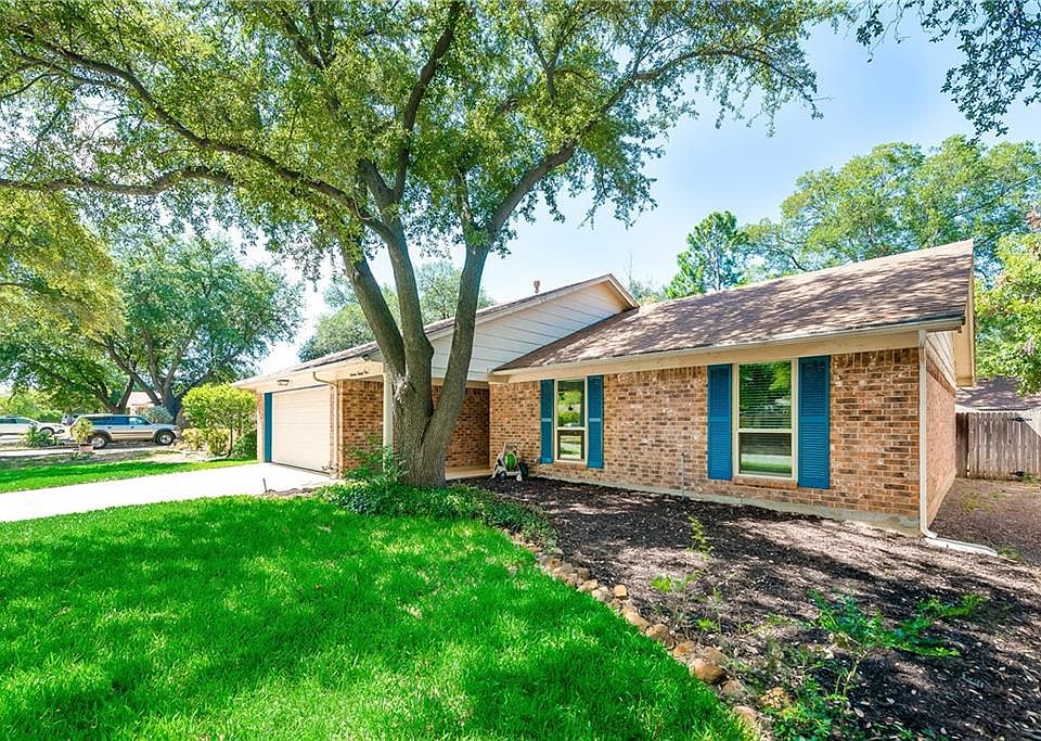 1st image of 1621 Winchester Way