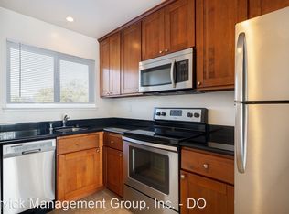 467 Clinton St #4, Redwood City, CA 94062