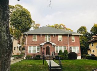 8691 Palo Alto St, Hollis, NY 11423