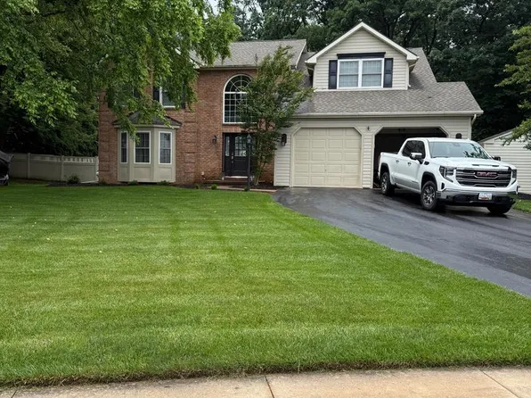 119 Meadow Hill Dr, York, PA 17402