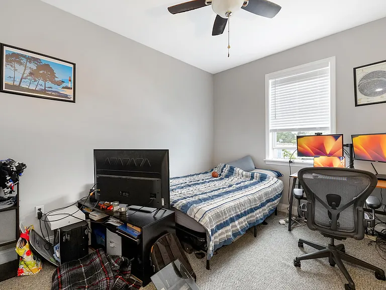 364 Madison Ave #2 — Photo 15