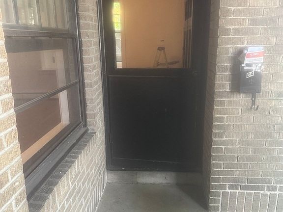 2nd image of 84 Sprague St #84