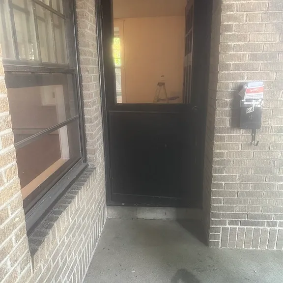 84 Sprague St #84 — Photo 2