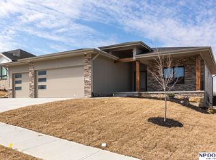 3910 S 213th St, Elkhorn, NE 68022