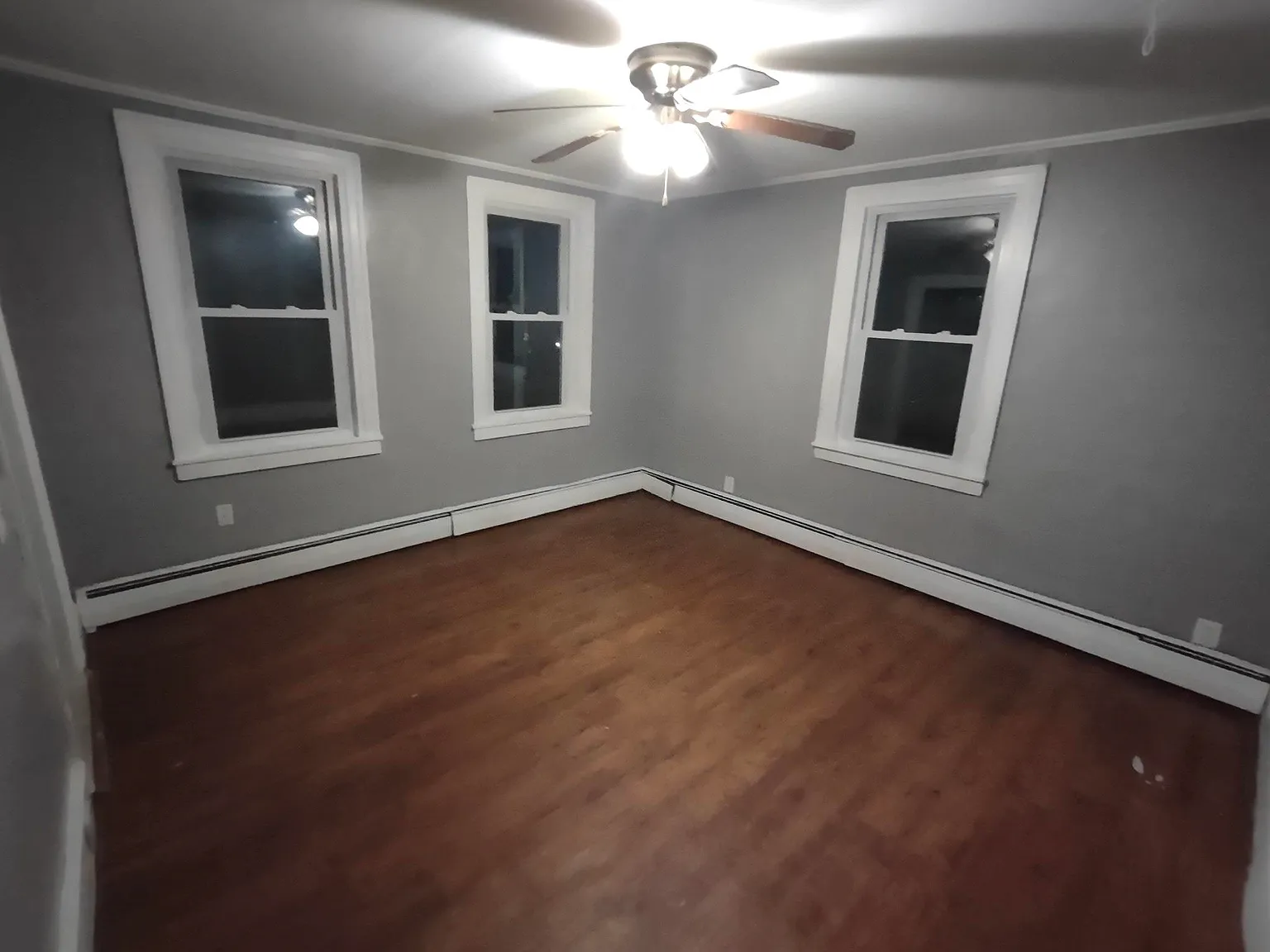 2 bed, 1.0 bath, 3236 sqft, $1,650 — Photo 3