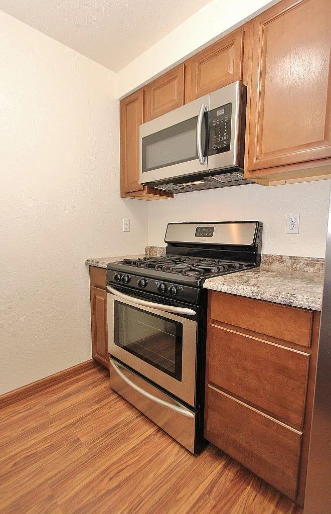 1853 W Malad Ln — Photo 3