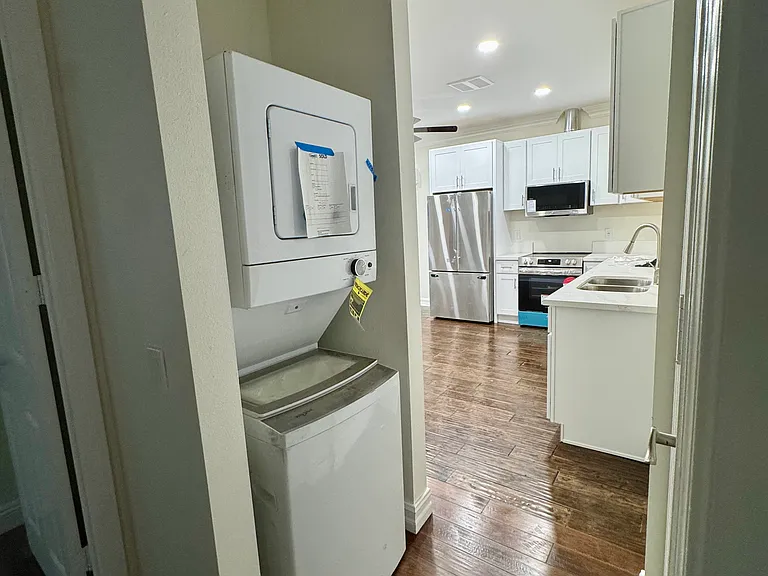 387 Town Forest Ct #2 — Photo 5