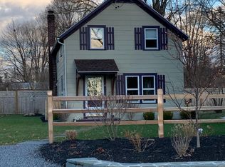 4 Park Pl, Hyde Park, NY 12538
