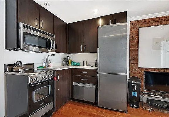 2nd image of 195 E 4th St APT 15