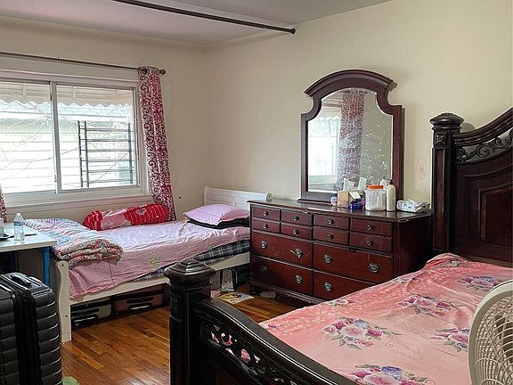 5th image of 3609 Bronxwood Ave #2