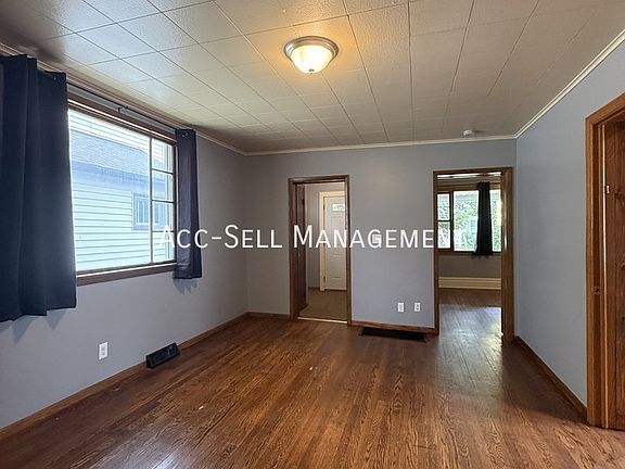 2nd image of 747 7th St NW
